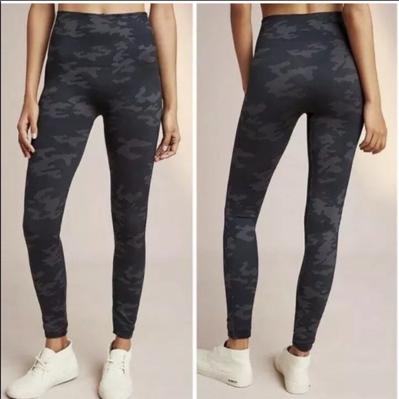 SPANX Pants - SPANX high Waist Camo Seamless Leggings M